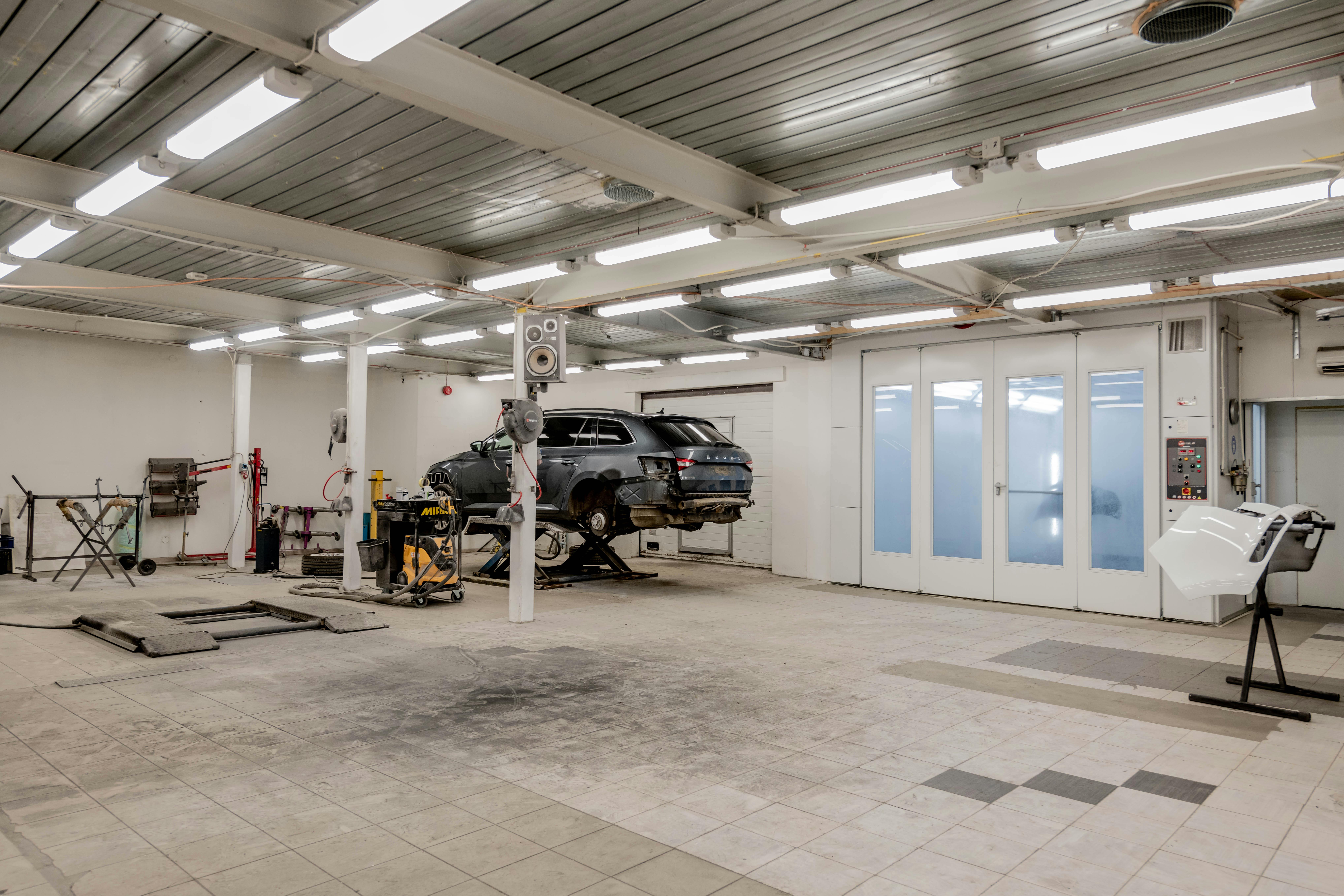Greeze Monkey Garage workshop